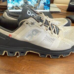 On Cloud Running Cloudventure Sand/Shadow Men's Size 8